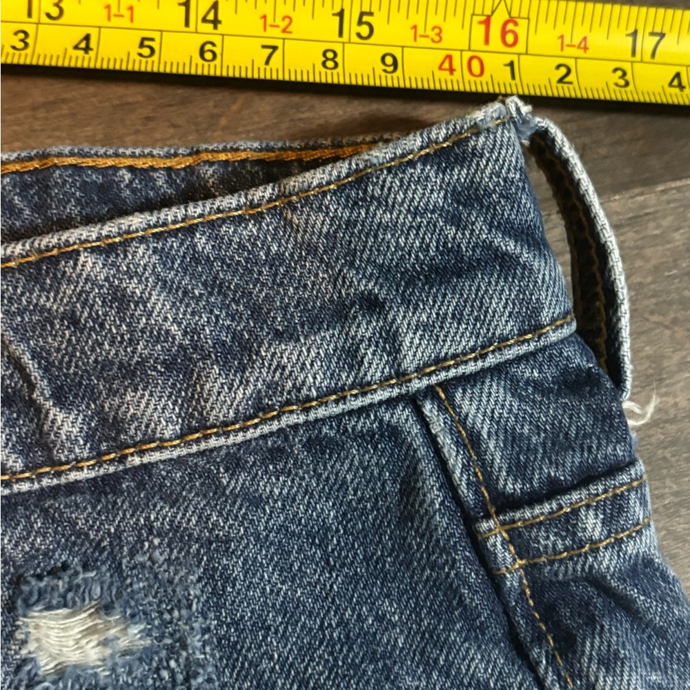 Lucky Brand Boy Mid Rise Distressed Denim Shorts Women’s 10/30 Medium Wash Raw - Picture 3 of 10